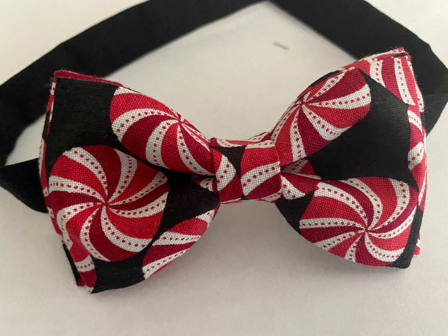 Christmas Bow Tie Red and Black Cotton Bowtie